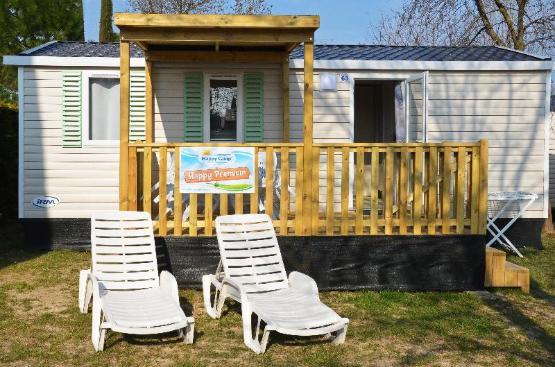 Happy Camp Mobile Homes In Domaine La Yole Camping Lodge Valras-Plage Exterior photo